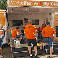 2022-07-12 Kolping Infomobil Integration Heddernheim Jeder kann die Sprachkompetenz junger Geflüchteter fördern